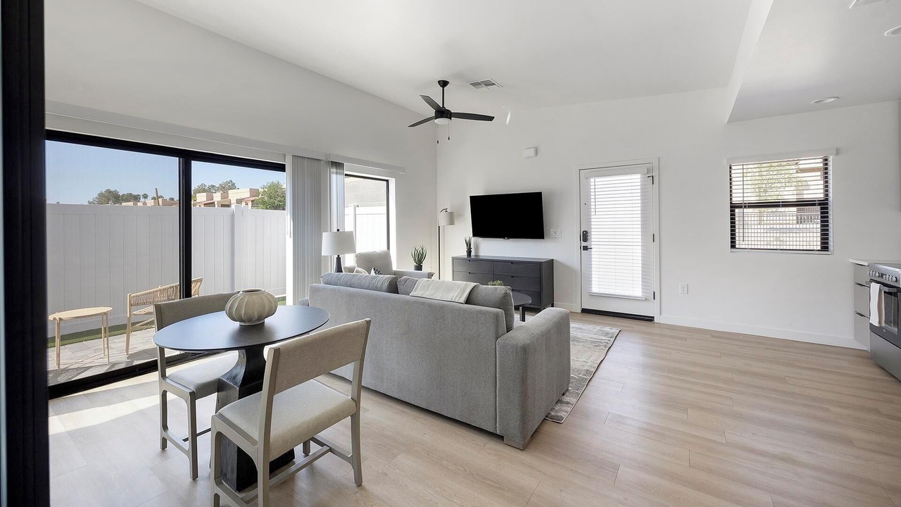 Photo of Livingroom in North Mountain