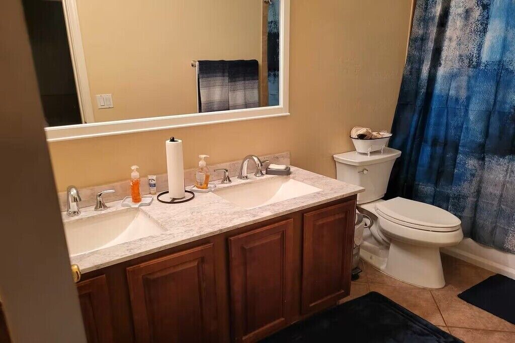 Photo of Bathroom in Los Arbolitos Ranch
