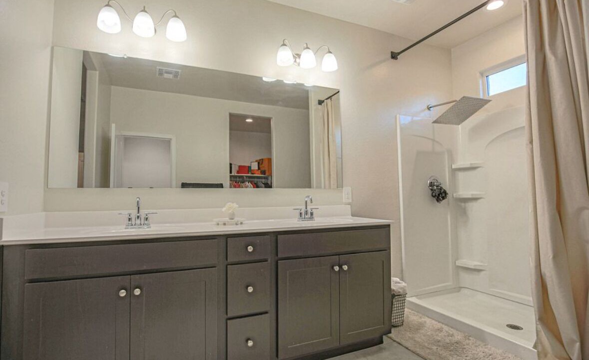 Photo of Bathroom in Buckeye