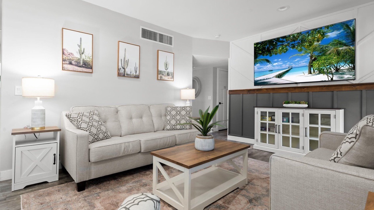 Photo of Livingroom in Encanto