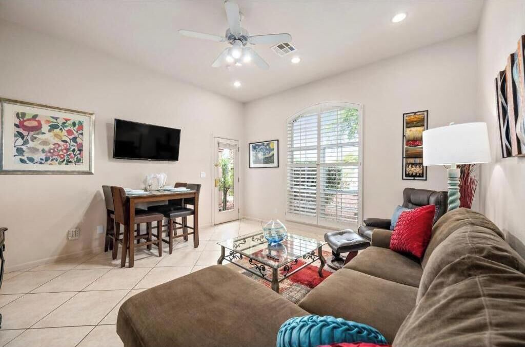 Photo of Bedroom in Paradise Valley Village