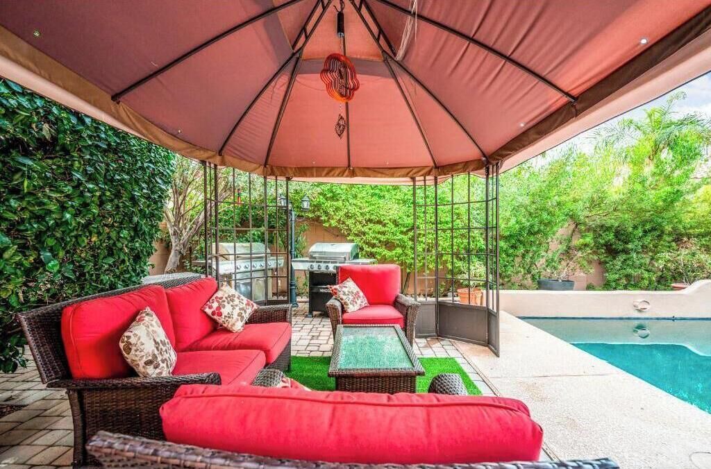 Photo of Patio Balcony in Paradise Valley Village