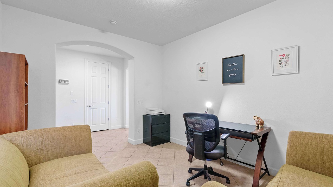Photo of Livingroom in Palm Valley