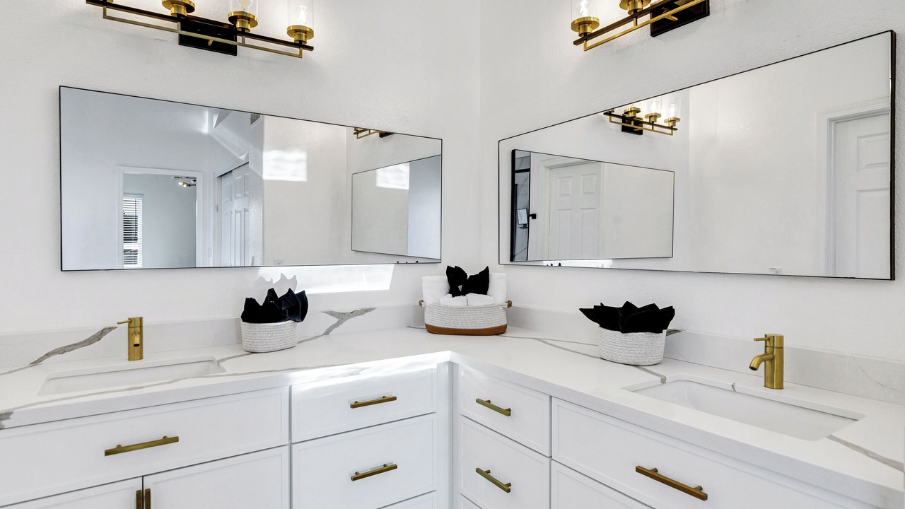 Photo of Bathroom in Sweetwater Place