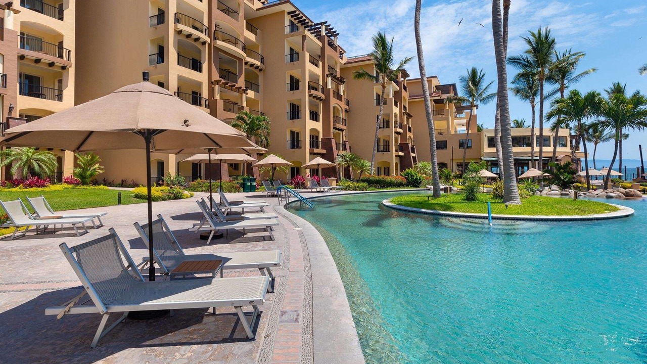 Photo of Outdoor in Flamingos