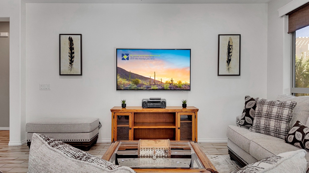 Photo of Livingroom in Encanterra