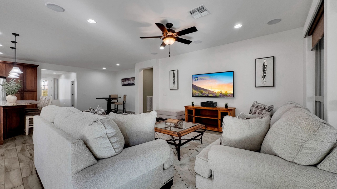 Photo of Livingroom in Encanterra