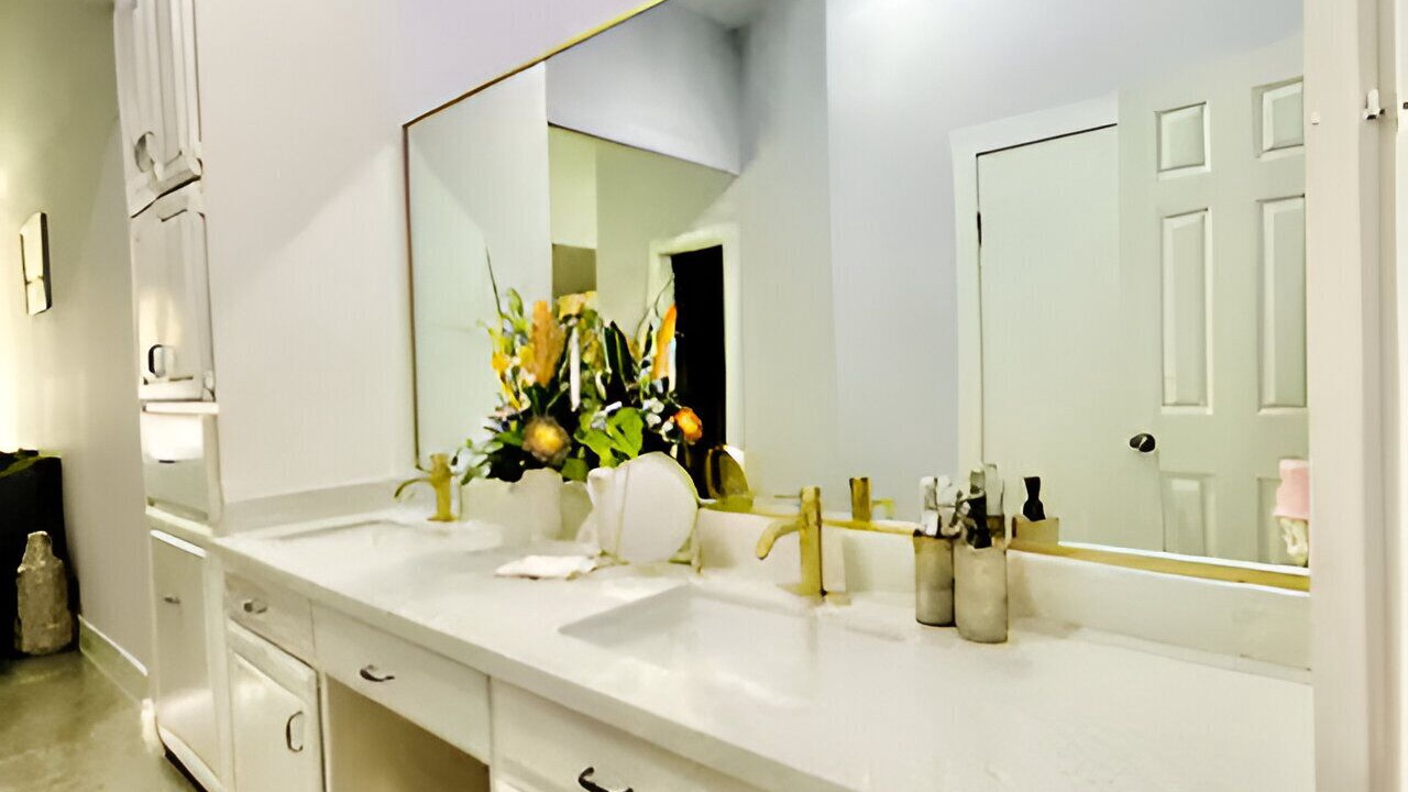 Photo of Bathroom in Edinburg