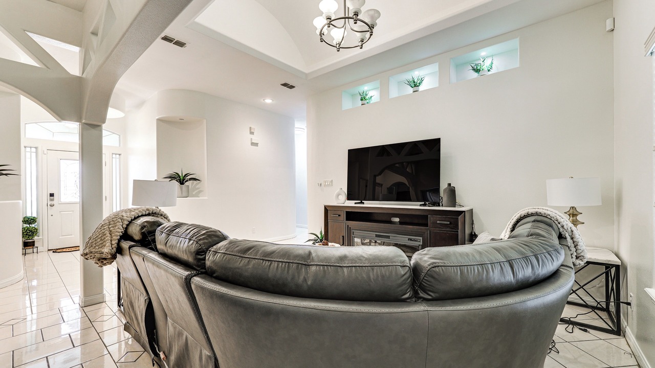 Photo of Livingroom in Edinburg