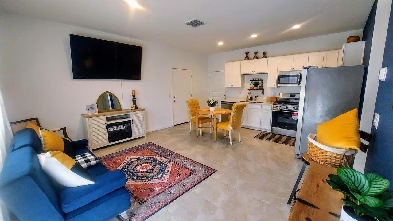 Photo of Livingroom in Avondale