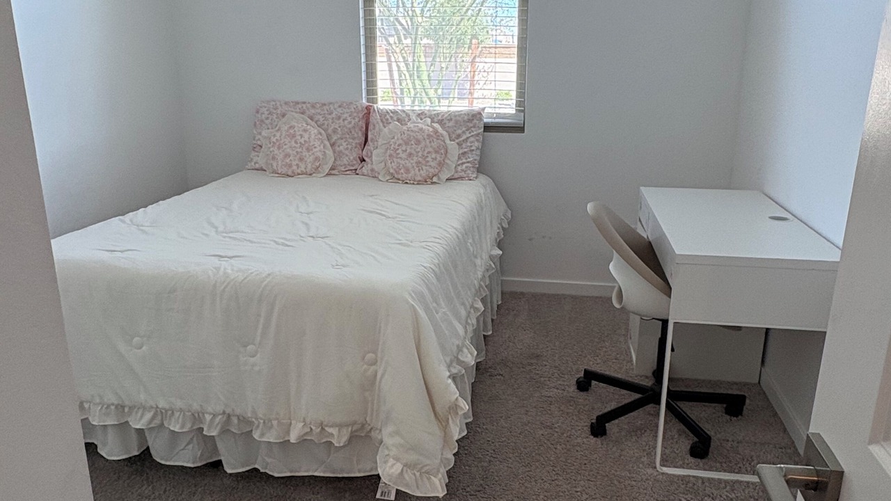 Photo of Bedroom in Estrella Village