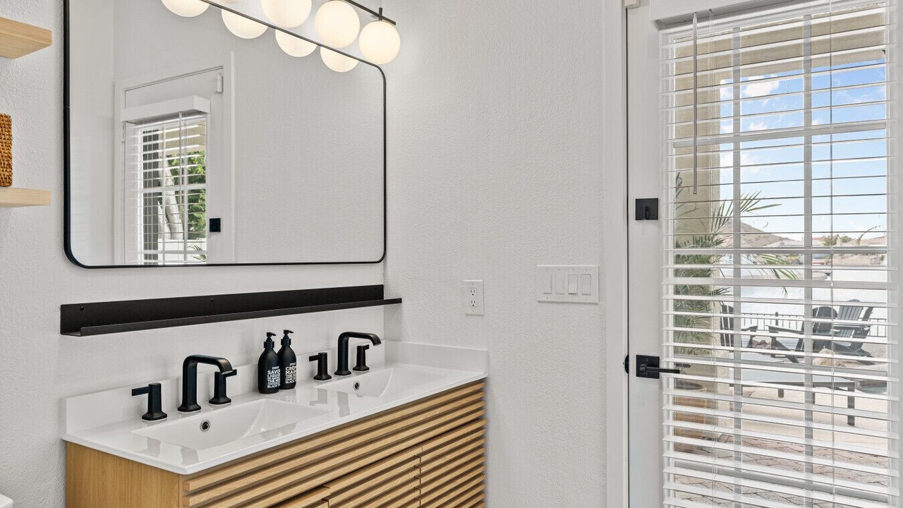 Photo of Bathroom in Arrowhead Lakes