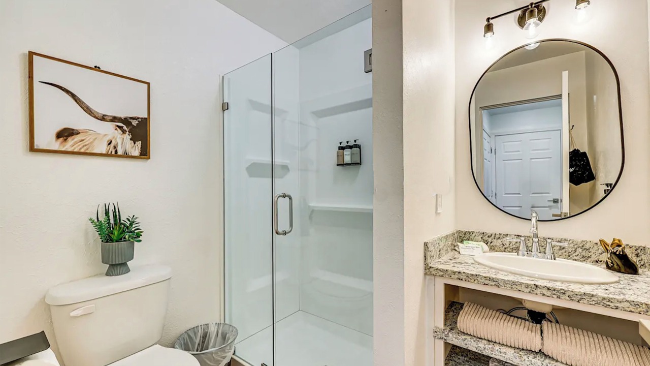 Photo of Bathroom in La Joya