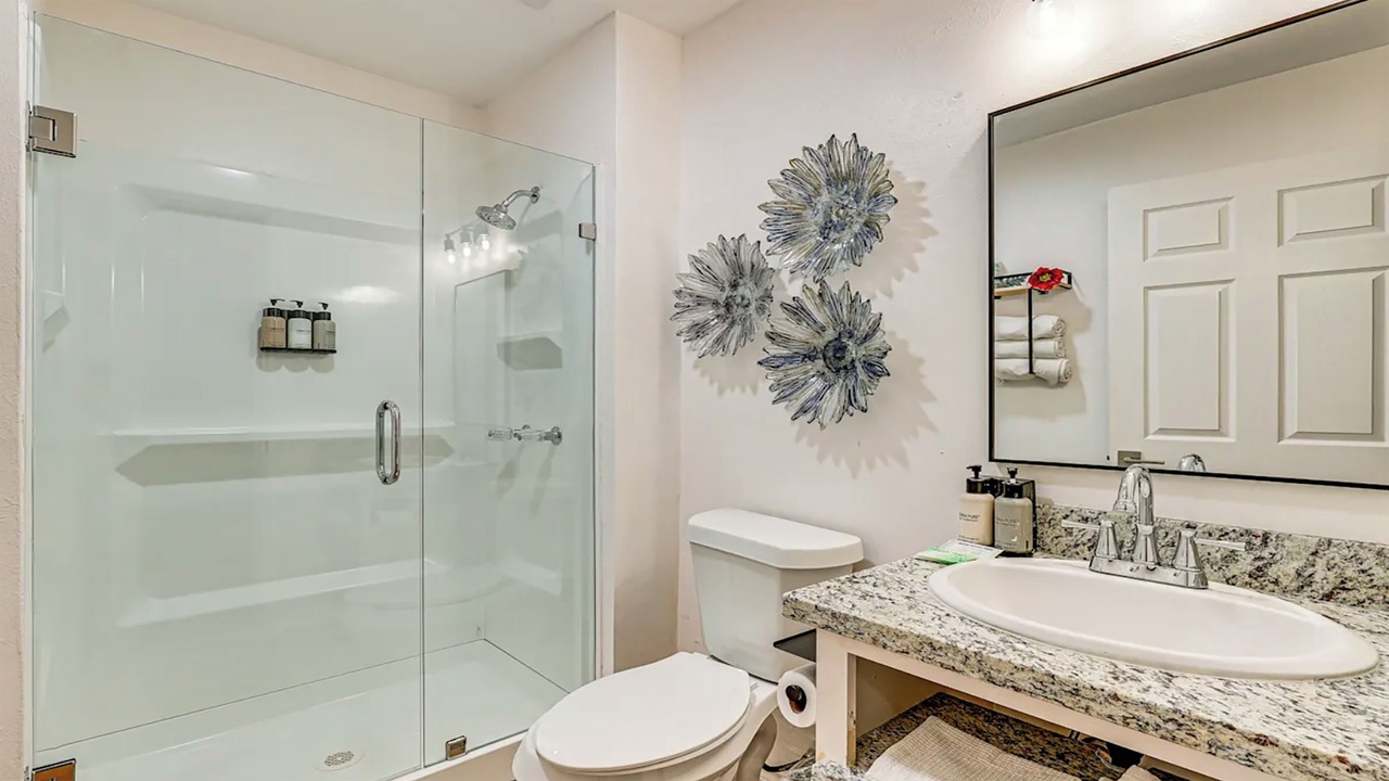 Photo of Bathroom in La Joya