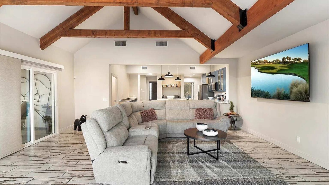 Photo of Livingroom in Desert View Village