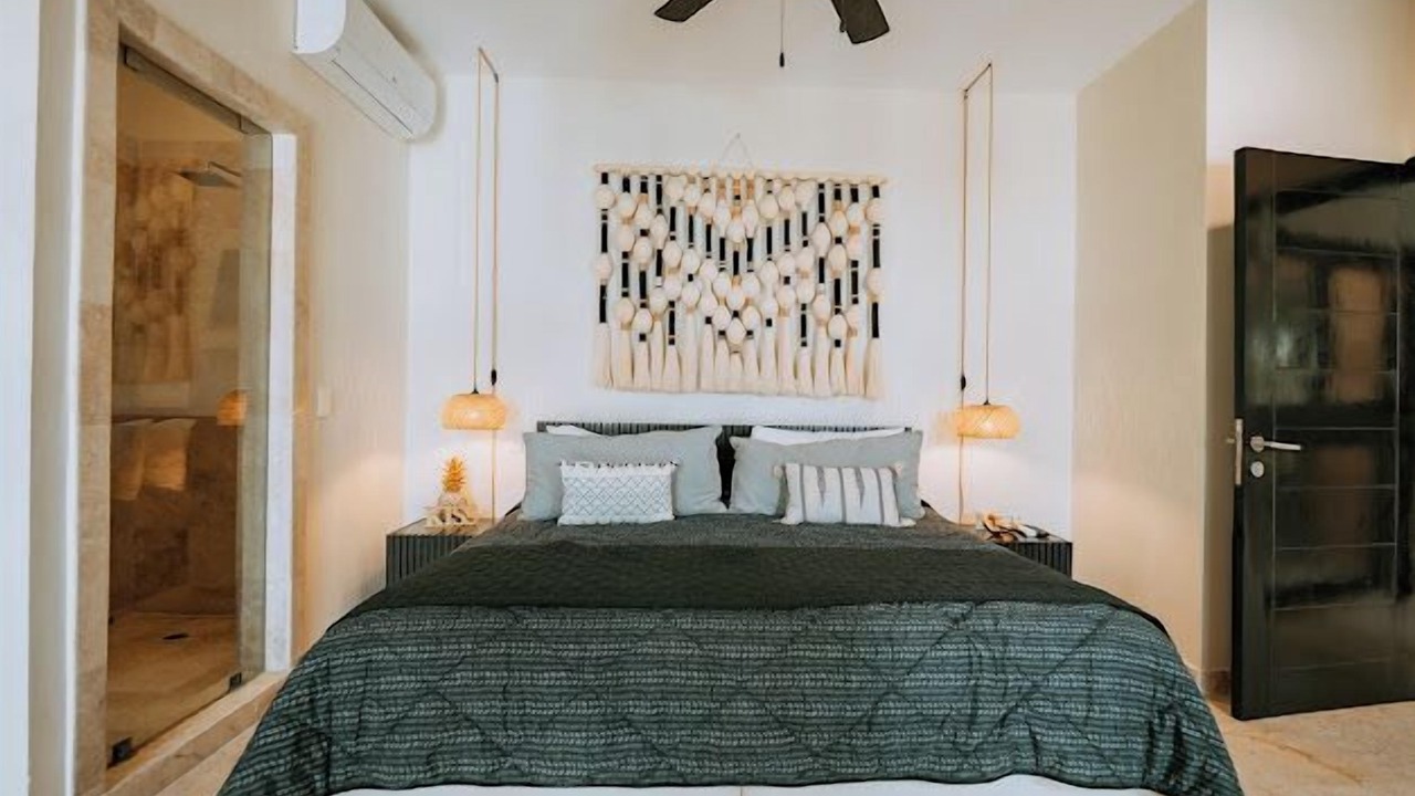Photo of Bedroom in 12th Street