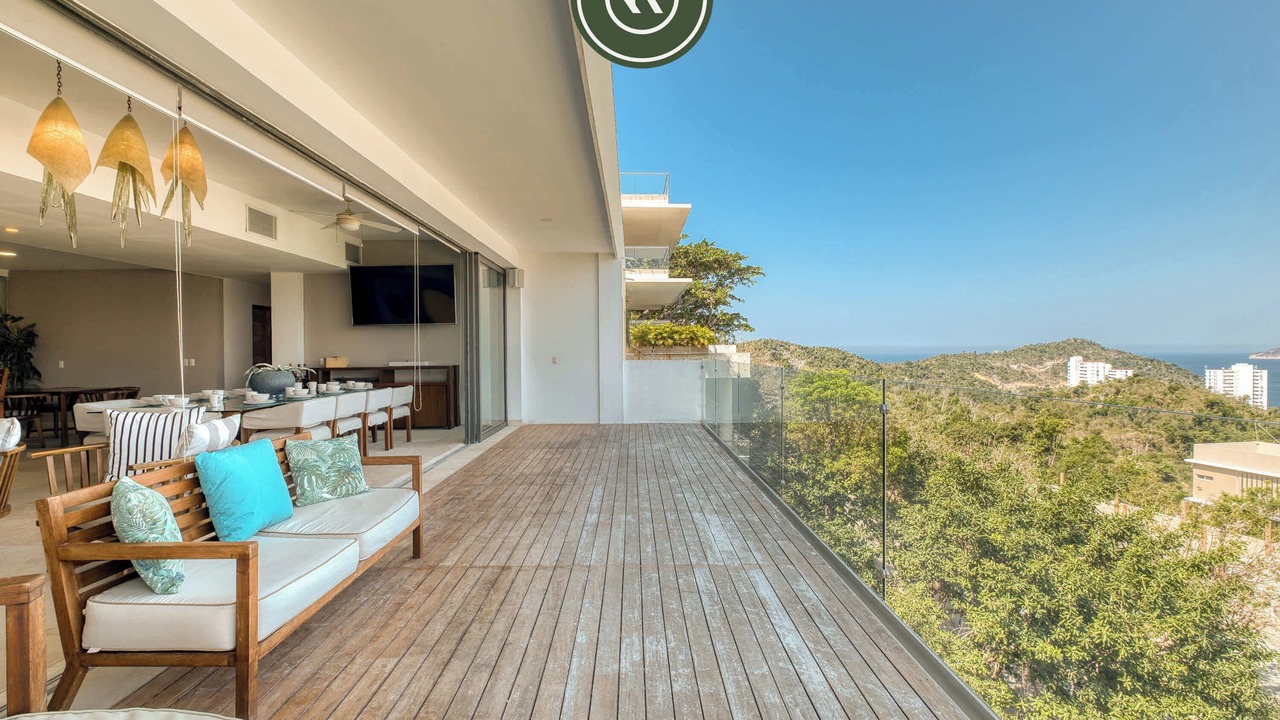 Photo of Patio Balcony in Puerto Marques