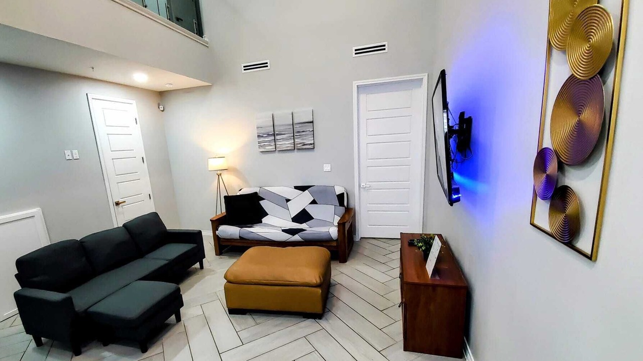 Photo of Livingroom in Brownsville