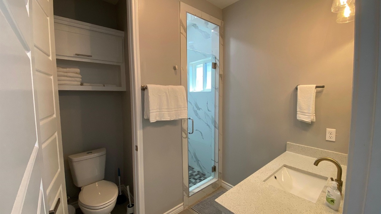 Photo of Bathroom in Brownsville