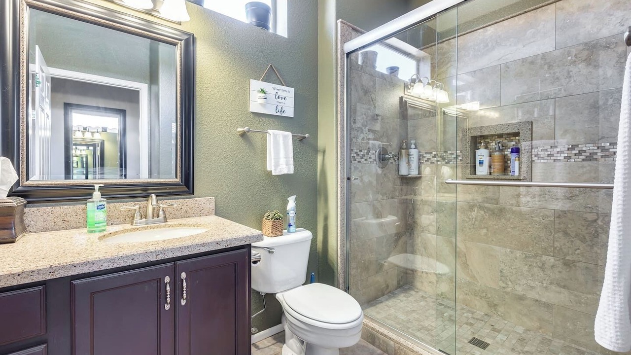 Photo of Bathroom in Desert Sage