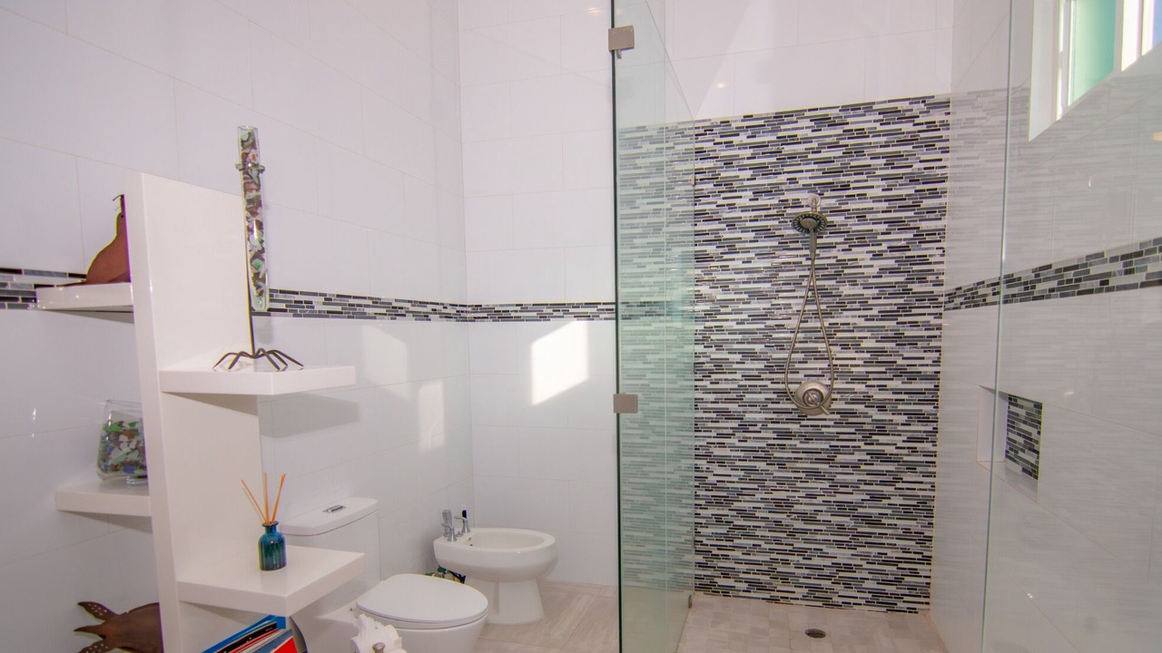 Photo of Bathroom in Marina Real