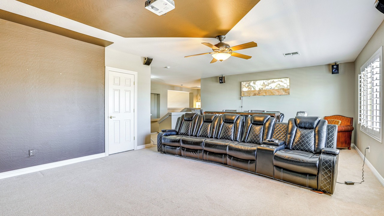 Photo of Livingroom in North Gateway