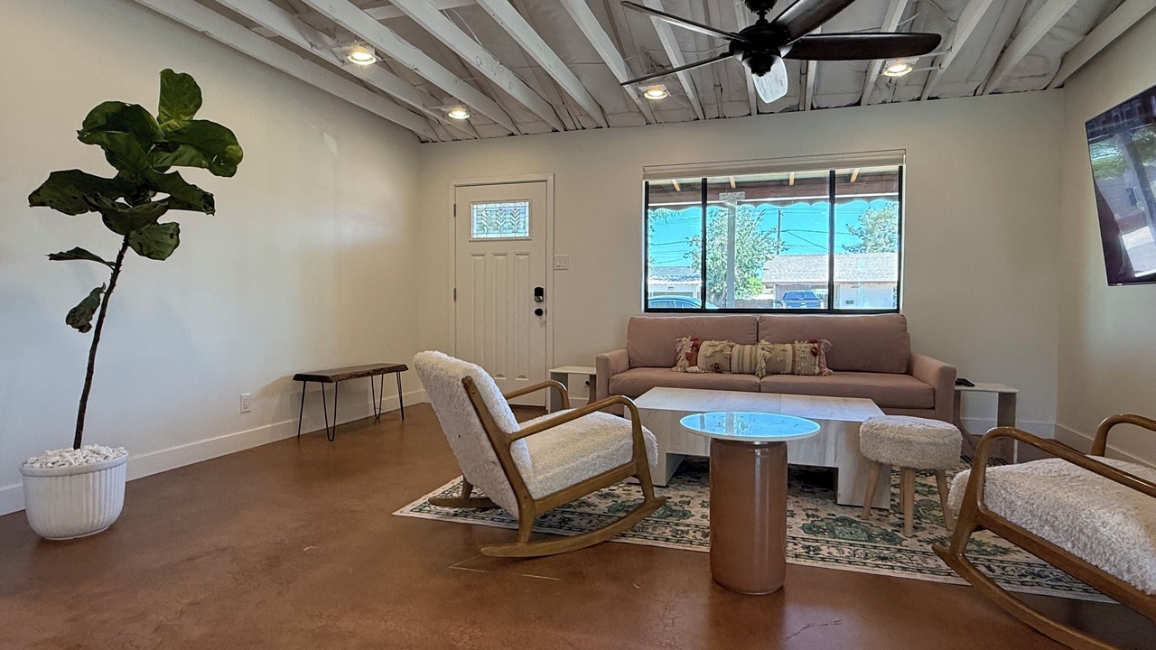 Photo of Livingroom in Papago Parkway