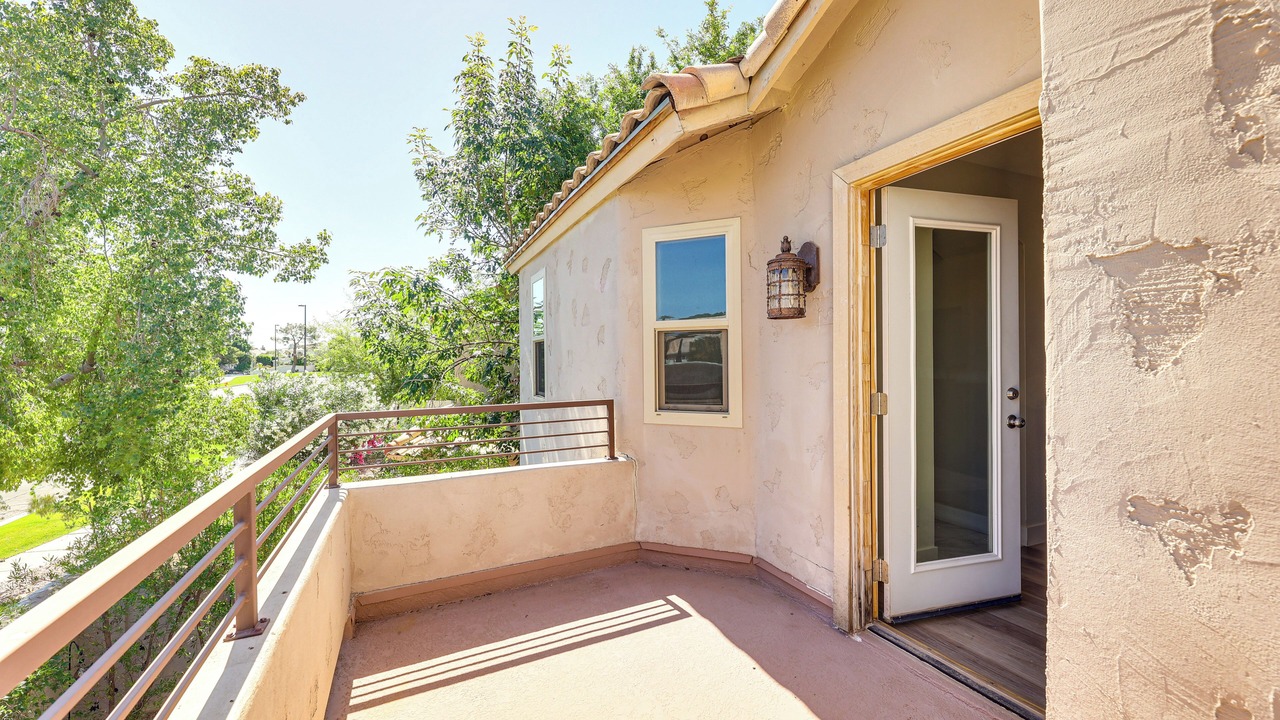 Photo of Patio Balcony in Val Vista Lakes