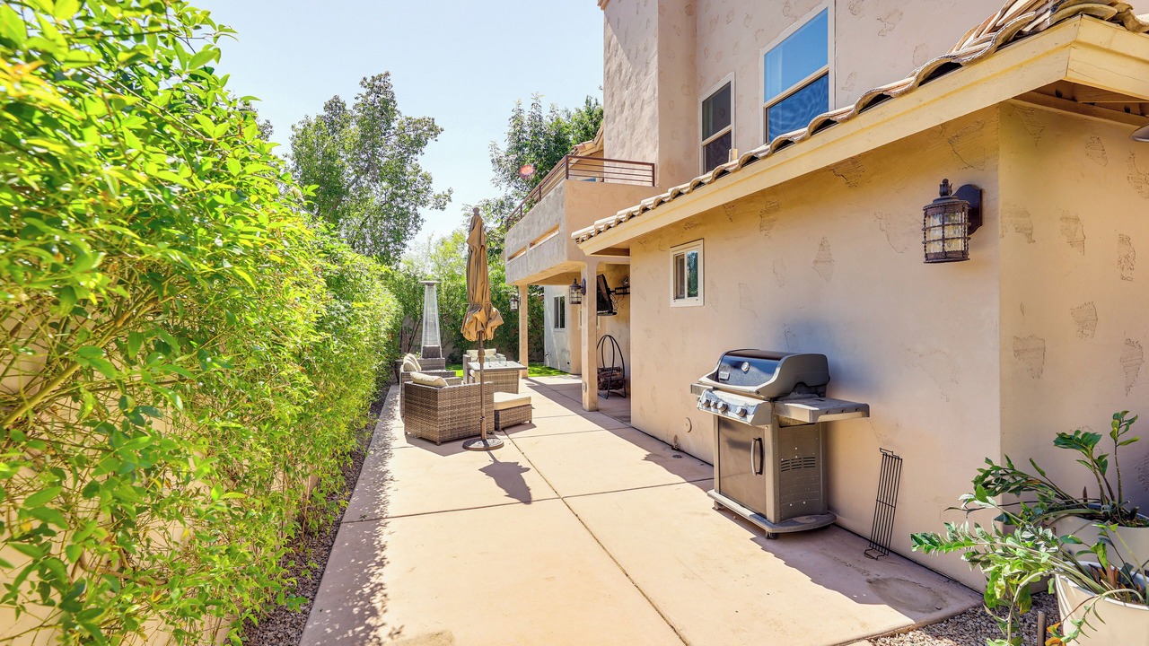 Photo of Patio Balcony in Val Vista Lakes