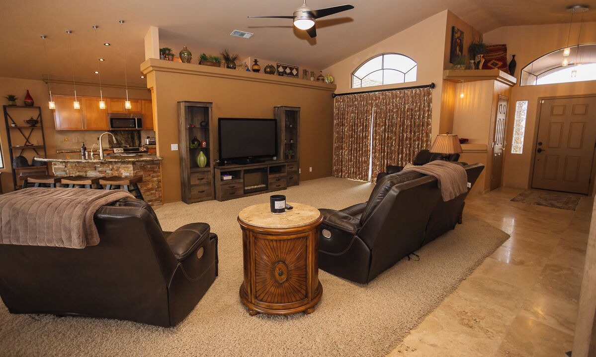 Photo of Livingroom in Desert Hills