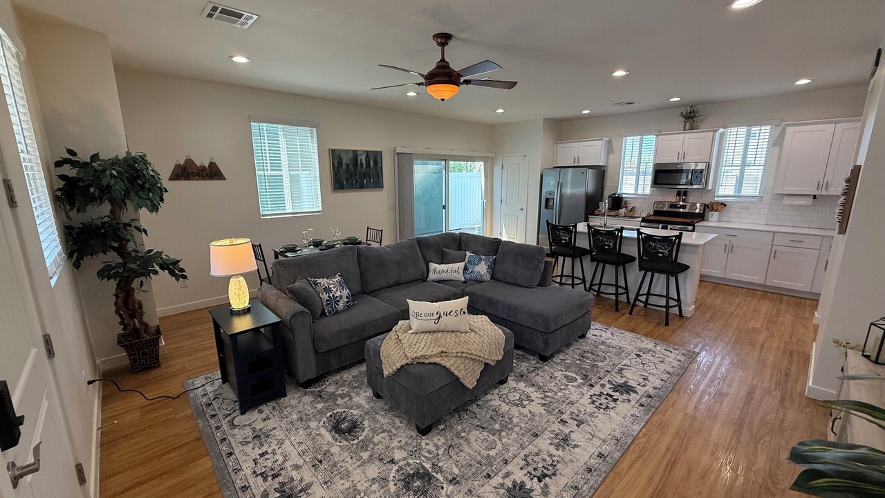 Photo of Livingroom in Encanto