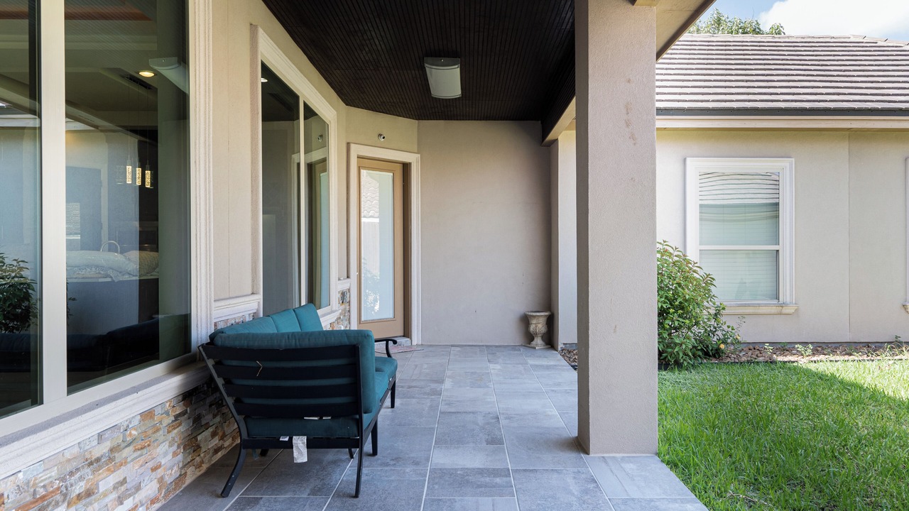 Photo of Patio Balcony in North Ridge Park