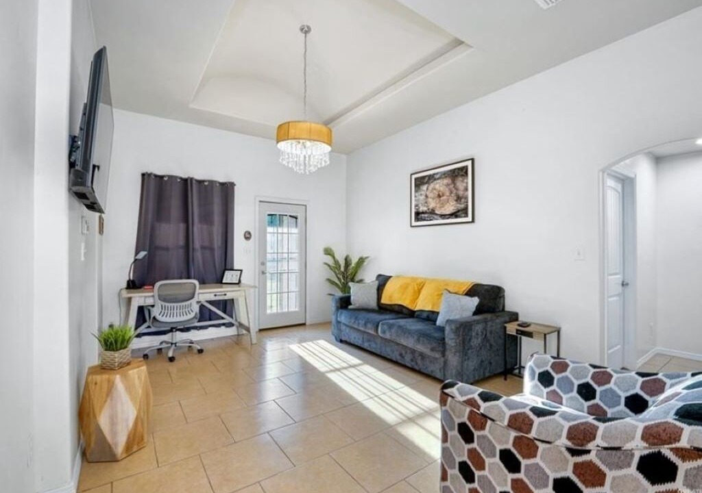 Photo of Livingroom in Edinburg