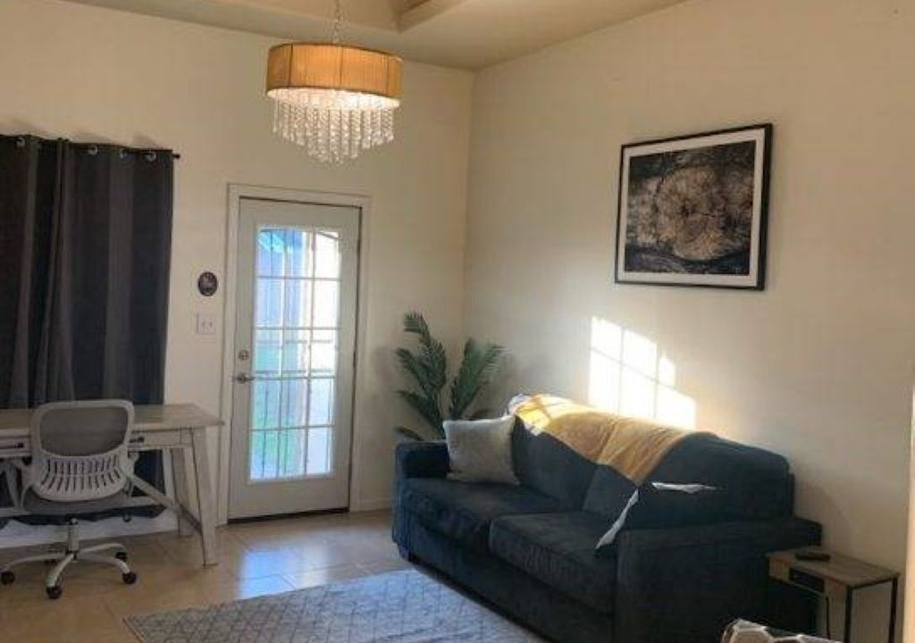 Photo of Livingroom in Edinburg