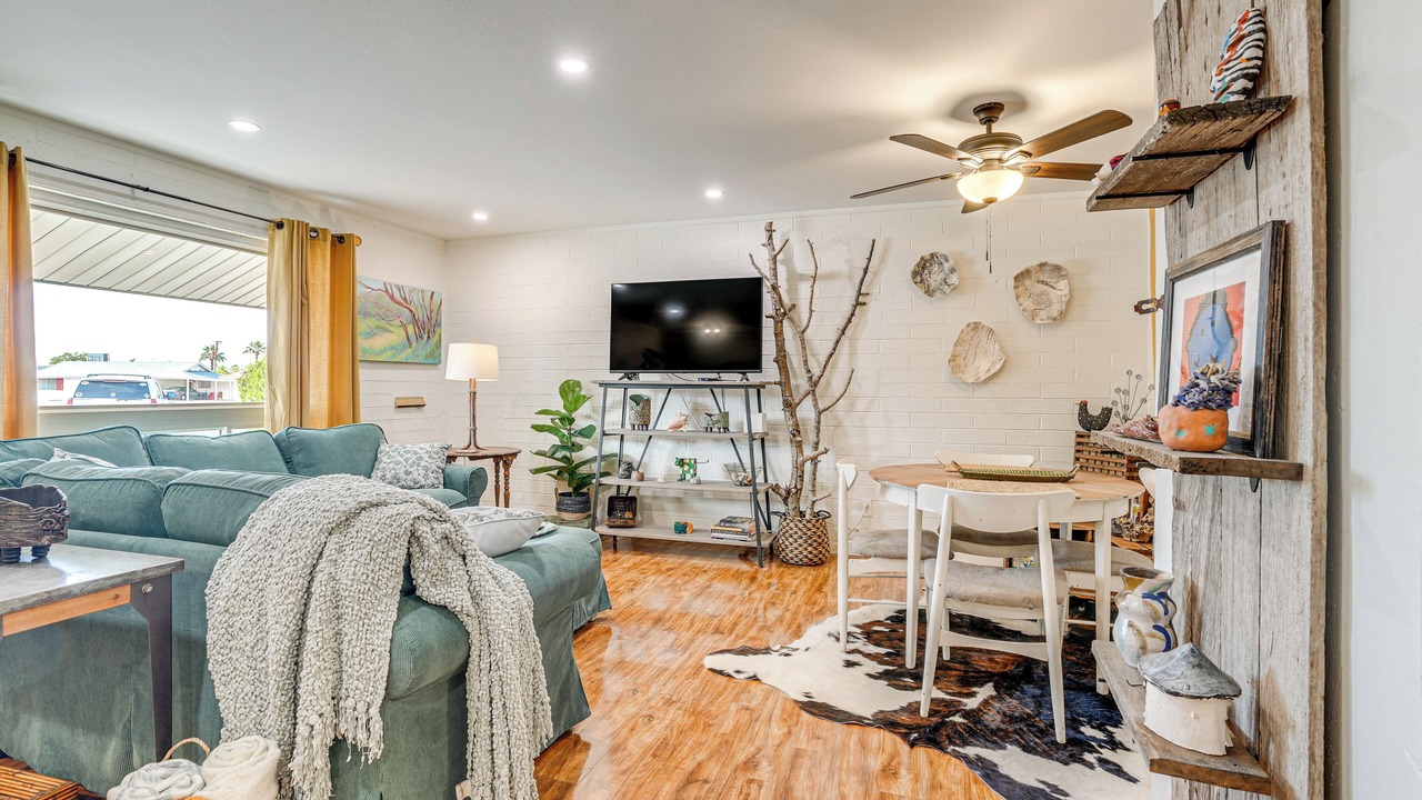 Photo of Livingroom in Sun City