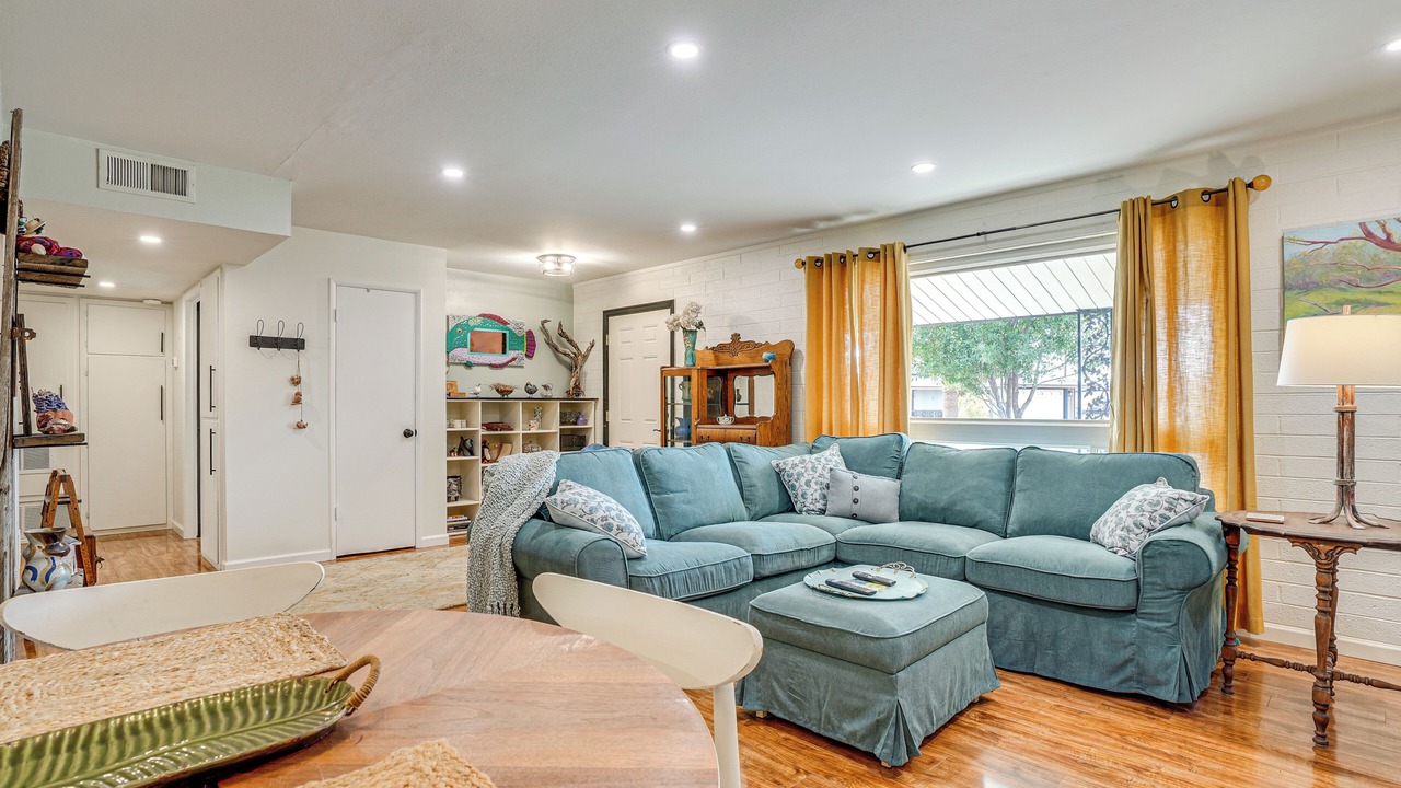 Photo of Livingroom in Sun City