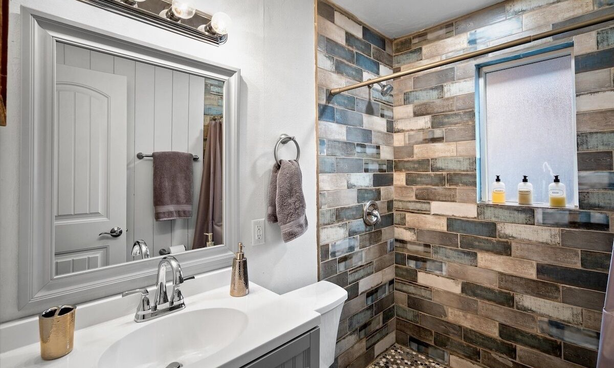 Photo of Bathroom in Roosevelt