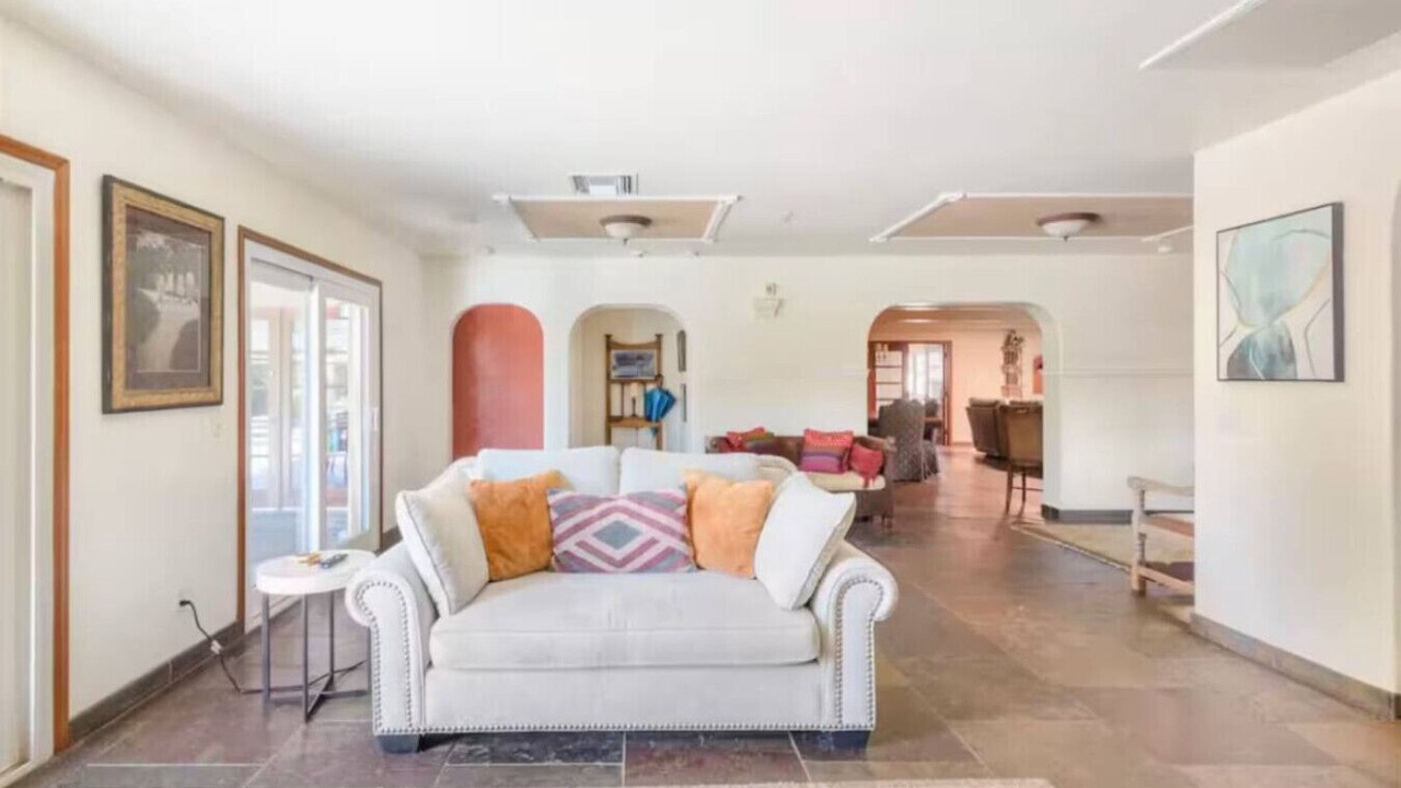 Photo of Livingroom in Camelback East