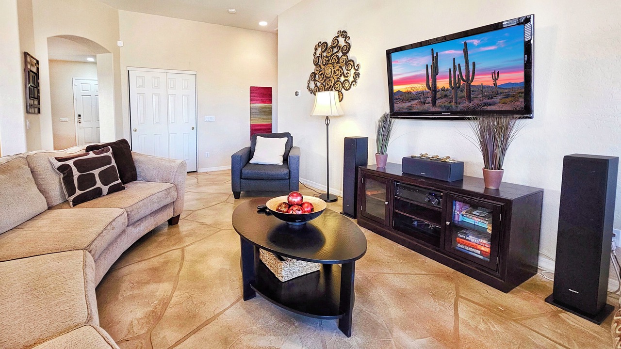 Photo of Livingroom in South Mountain
