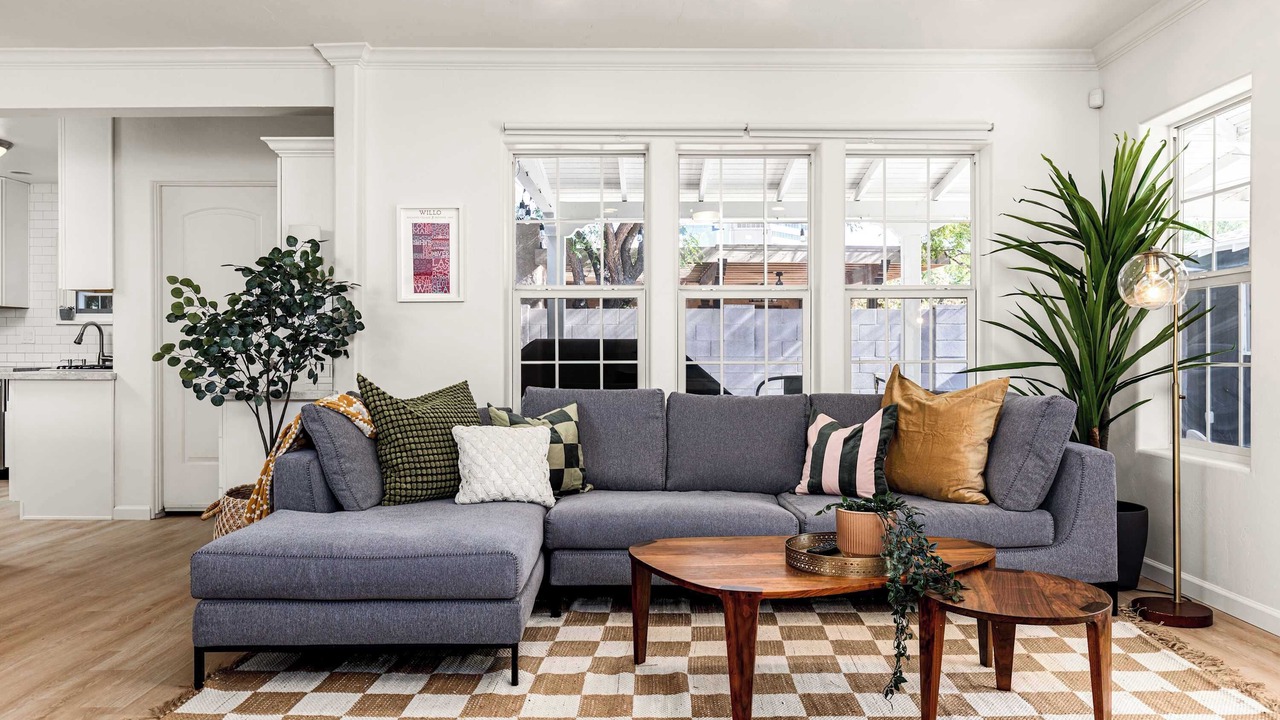 Photo of Livingroom in Encanto