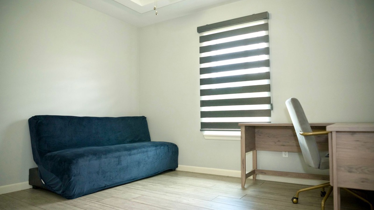 Photo of Livingroom in Edinburg