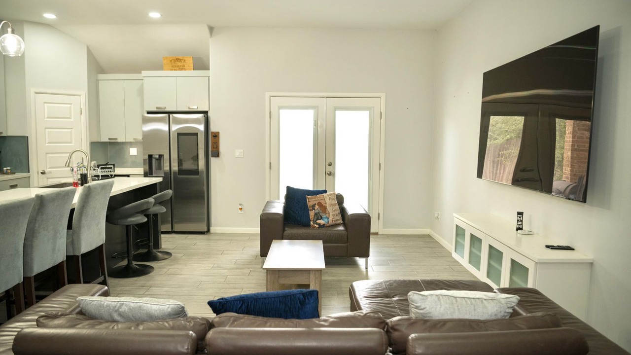 Photo of Livingroom in Edinburg
