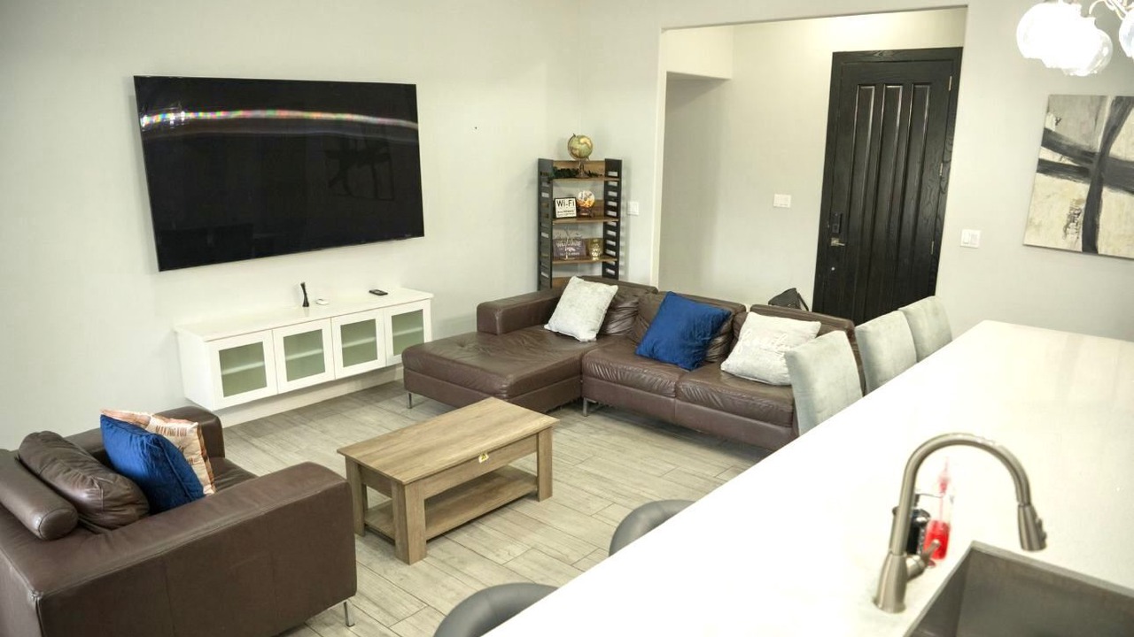 Photo of Livingroom in Edinburg