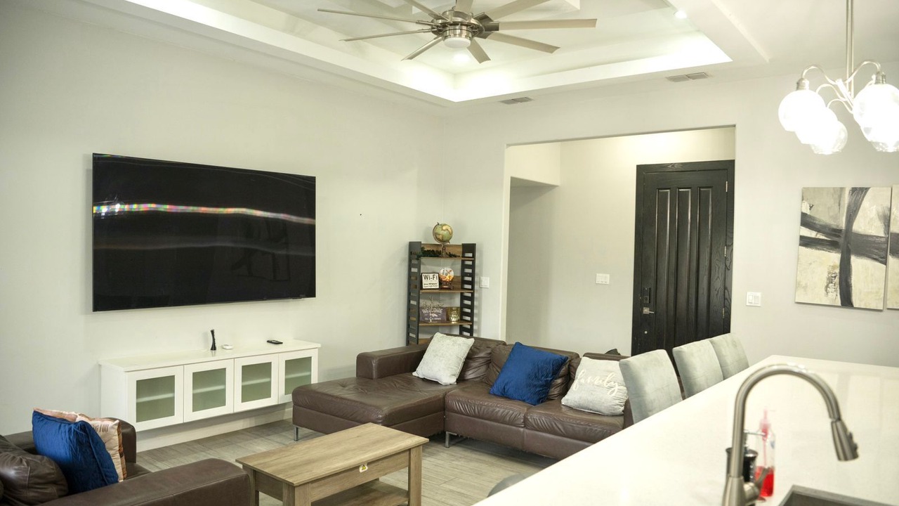 Photo of Livingroom in Edinburg