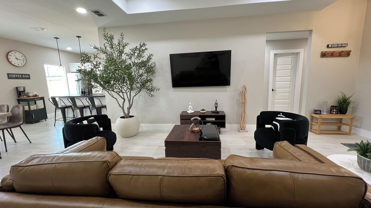 Photo of Livingroom in Edinburg