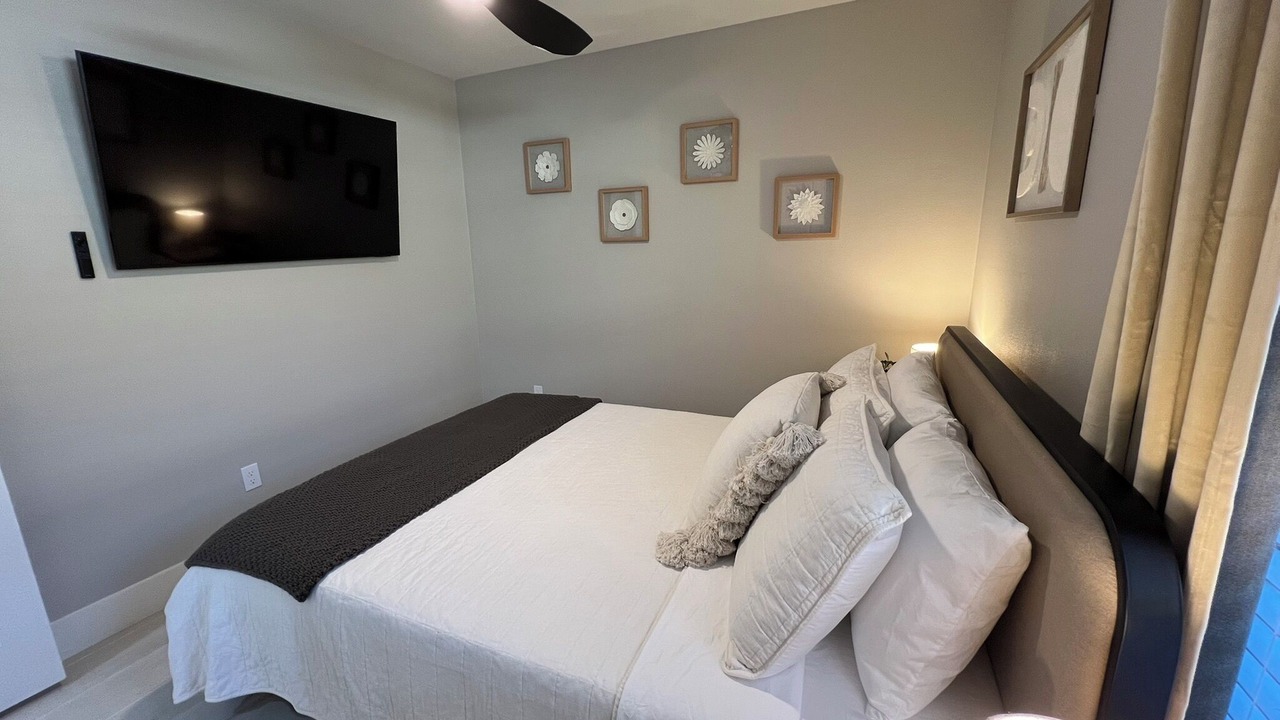 Photo of Bedroom in Edinburg