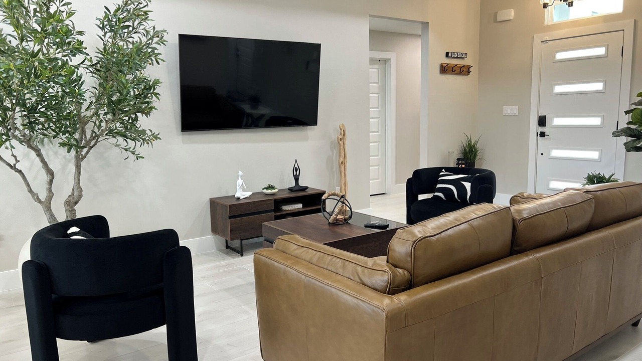 Photo of Livingroom in Edinburg
