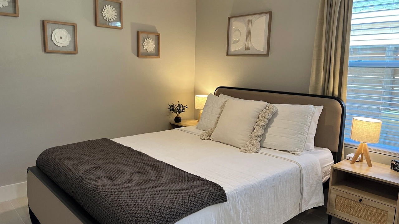 Photo of Bedroom in Edinburg