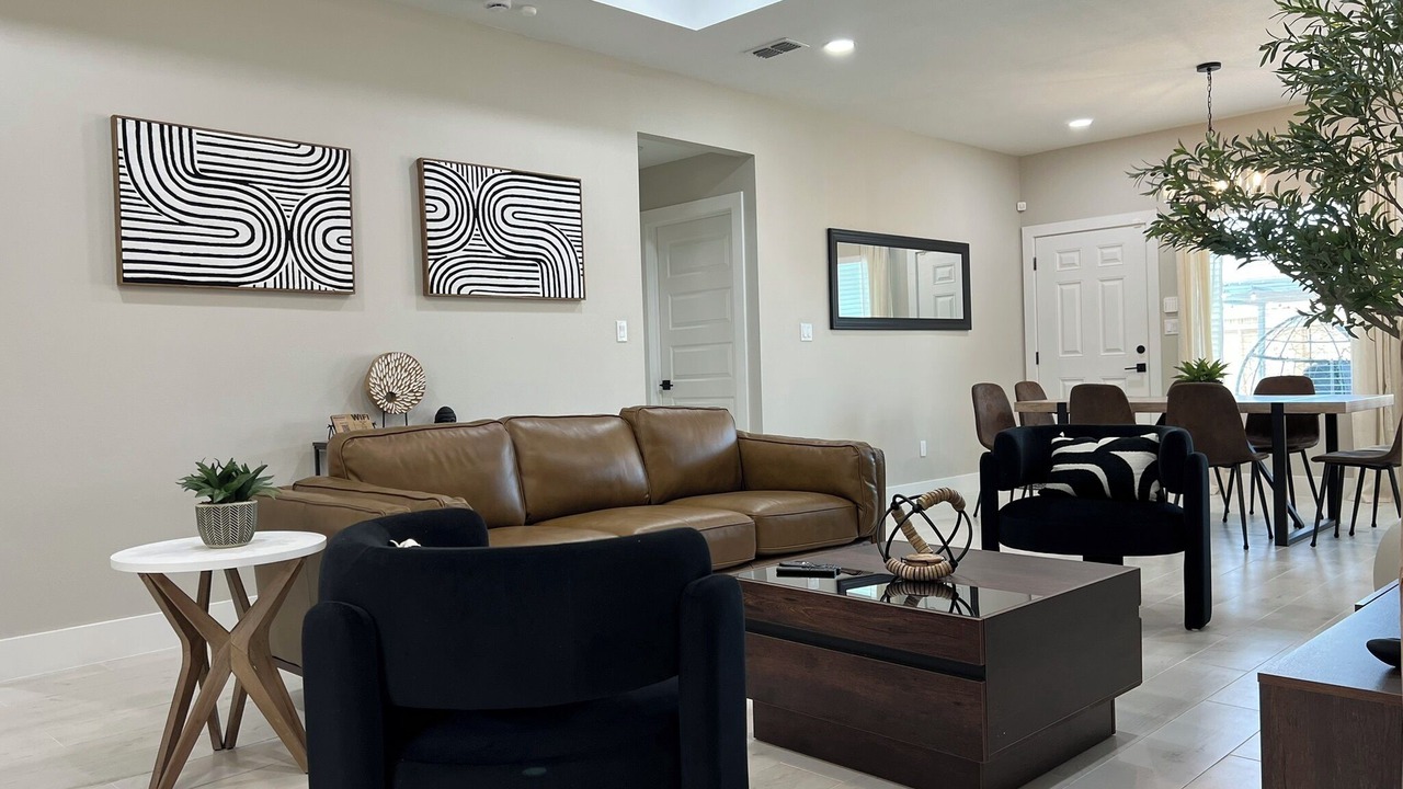 Photo of Livingroom in Edinburg