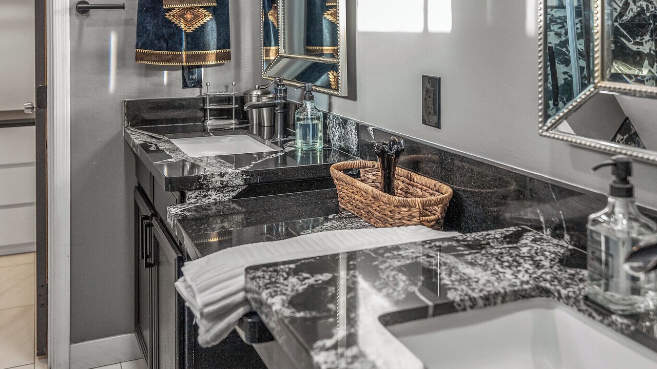 Photo of Bathroom in Avondale